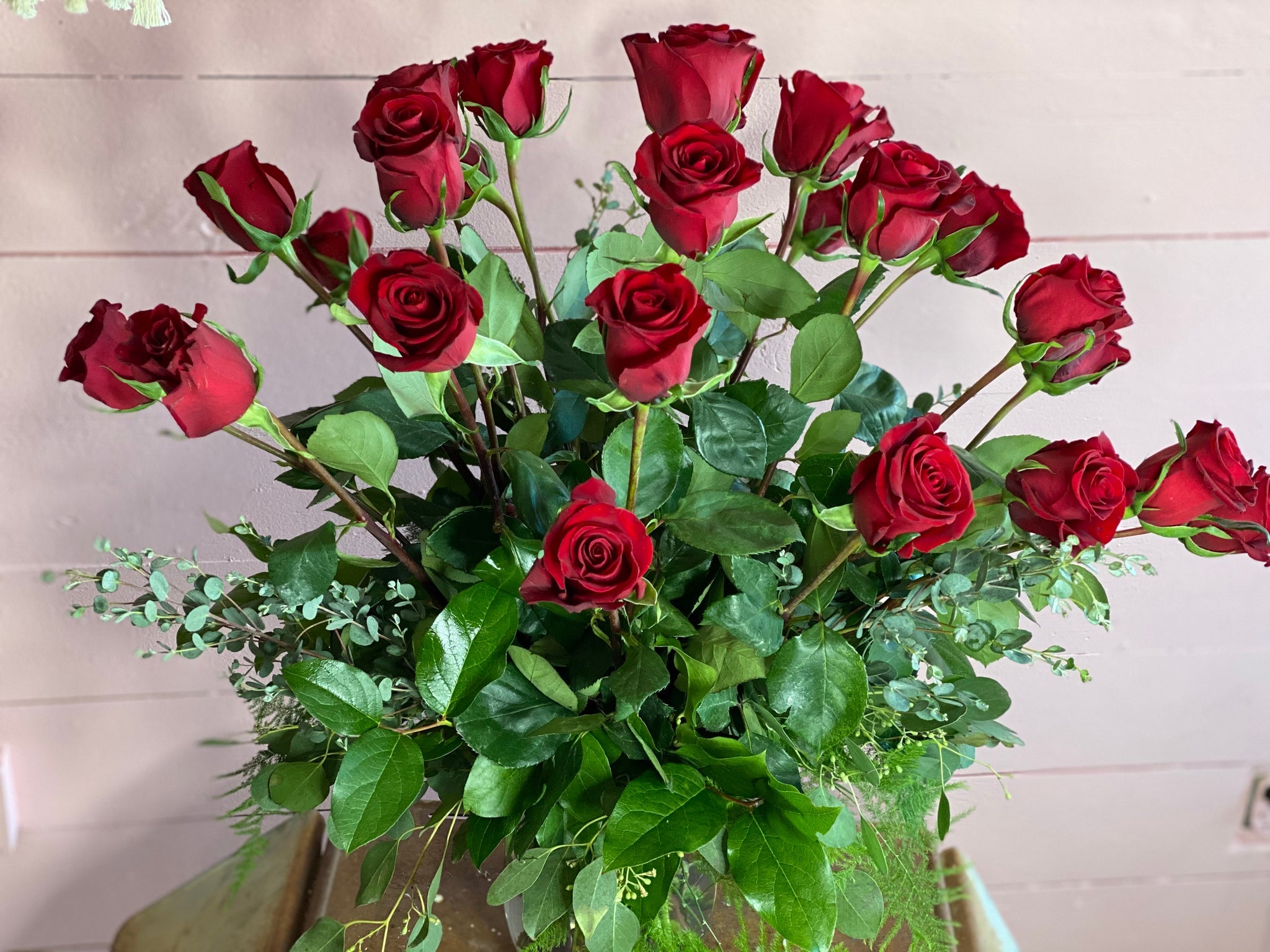 Gorgeous Roses – Lucky Flowers